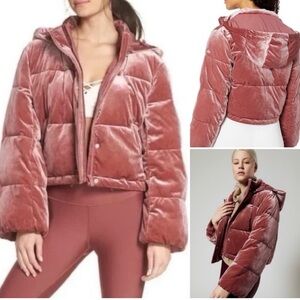 Alo Yoga Puffer Jacket with removable hoodie